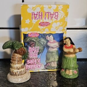 Boston Warehouse Hawaiian Tropical Hula Dancer Salt Pepper Shaker Nib Y2k 2000s‎